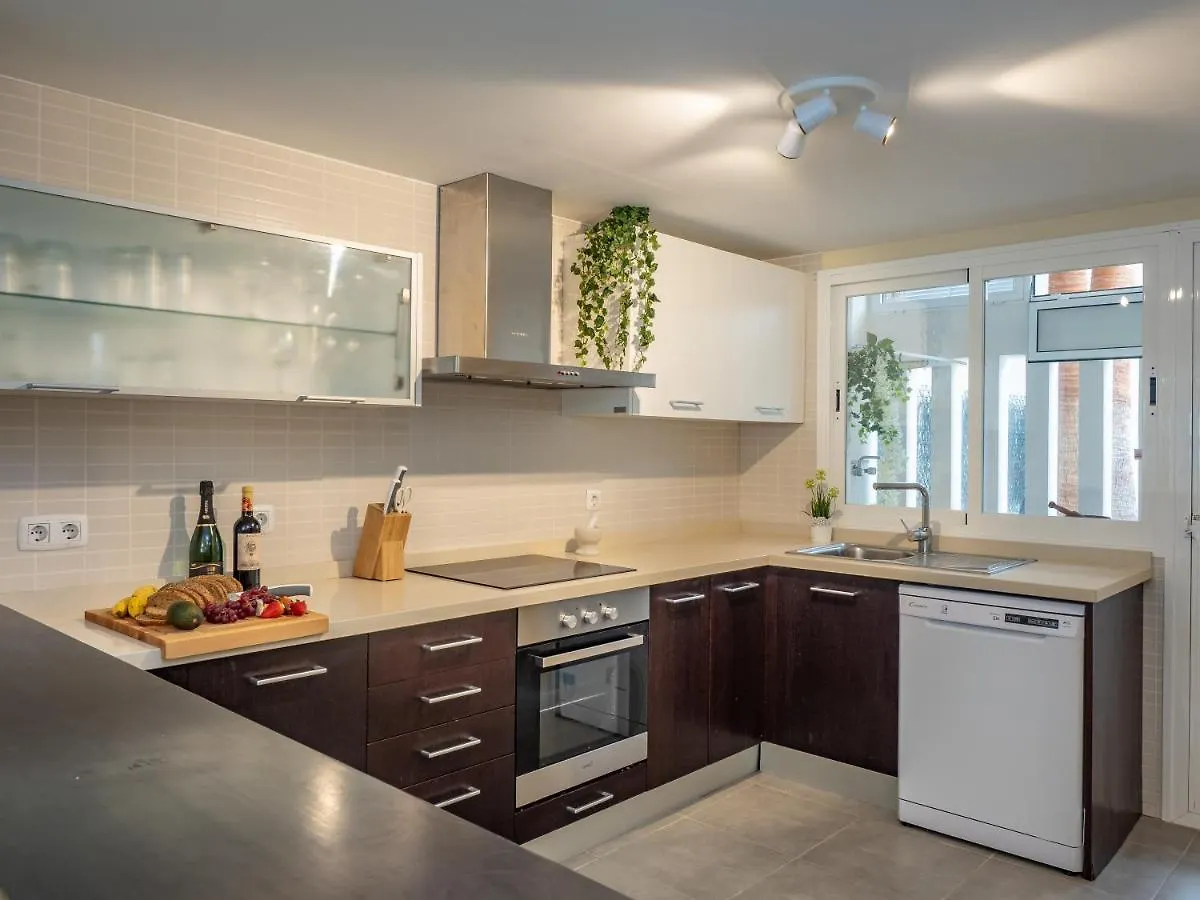 Villa Rosa luxury private large Villa to rent Manilva
